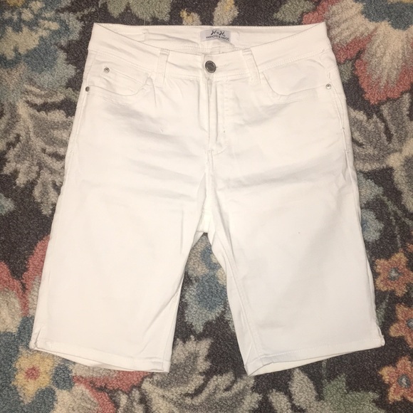 H & H by Harmony & Havoc Pants - Harmony & Havoc White Bermuda Shorts
